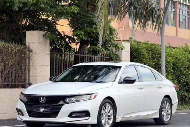 Honda Accord 2018 260TURBO Elite Edition China V с пробегом