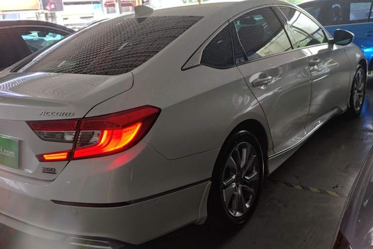 Used Honda Accord 2018 260TURBO Elite Edition China VI Rear Right 45 Deg