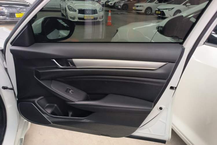 Used Honda Accord 2018 260TURBO Elite Edition China VI Right Front Door Interior
