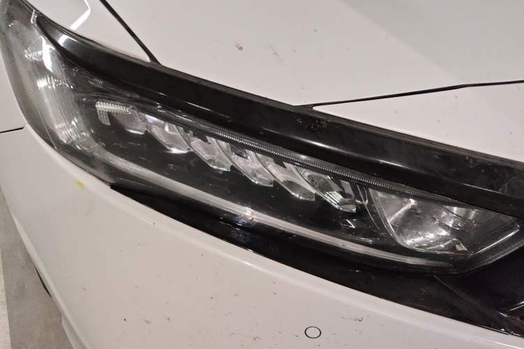 Used Honda Accord 2018 260TURBO Elite Edition China V Right Front Headlight