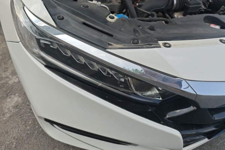Used Honda Accord 2018 260TURBO Elite Edition China VI Right Front Headlight