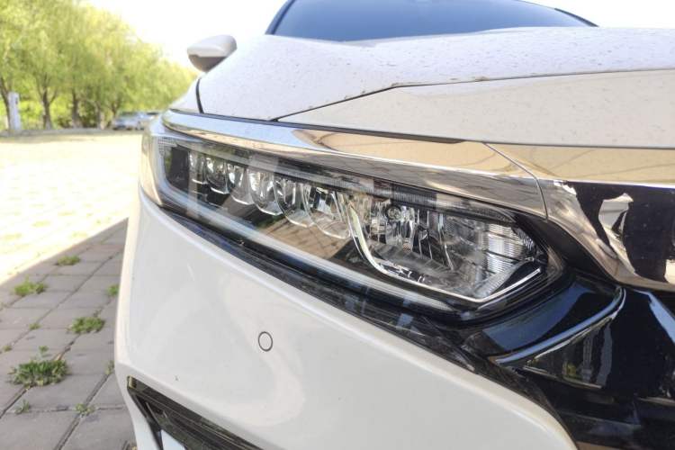 Used Honda Accord 2018 260TURBO Luxury Edition China VI Right Front Headlight