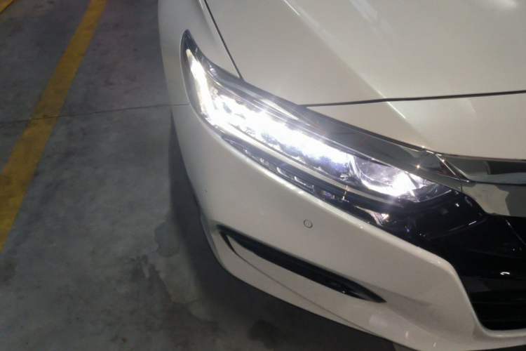 Used Honda Accord 2018 260TURBO Luxury Edition China VI Right Front Headlight