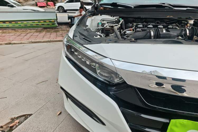 Used Honda Accord 2018 260TURBO Elite Edition China V Right Front Headlight