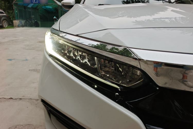 Used Honda Accord 2018 260TURBO Elite Edition China V Right Front Headlight