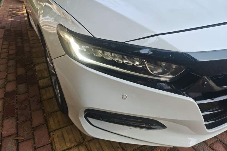 Used Honda Accord 2018 260TURBO Elite Edition China V Right Front Headlight
