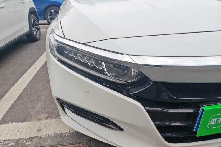 Used Honda Accord 2018 260TURBO Luxury Edition China VI Right Front Headlight