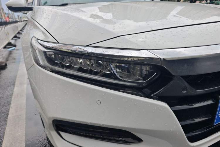 Used Honda Accord 2018 260TURBO Elite Edition China V Right Front Headlight