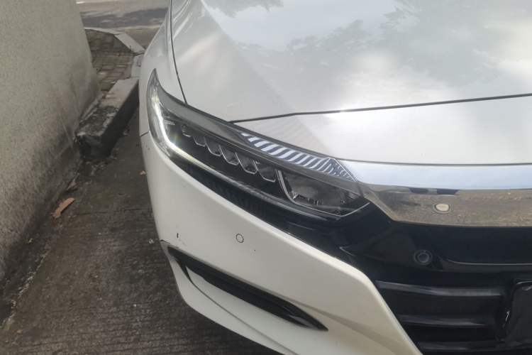Used Honda Accord 2018 260TURBO Luxury Edition China VI Right Front Headlight