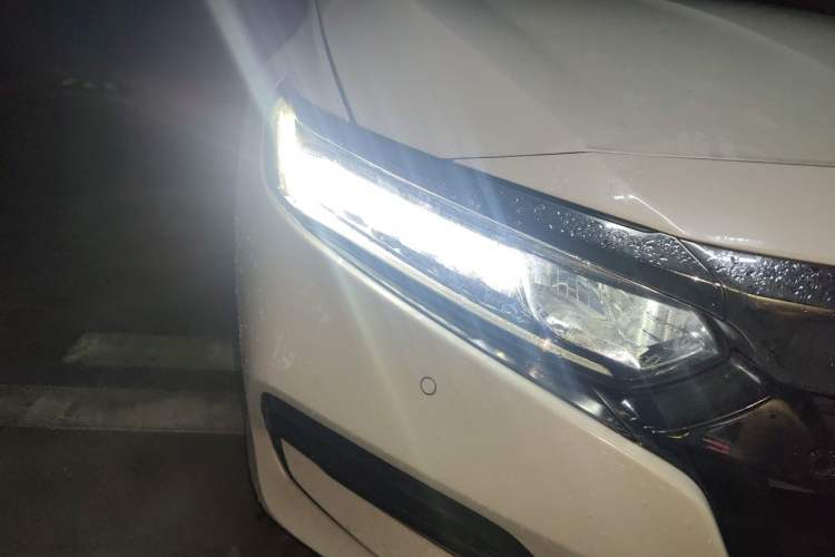 Used Honda Accord 2018 260TURBO Luxury Edition China VI Right Front Headlight