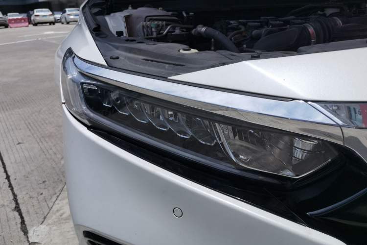 Used Honda Accord 2018 260TURBO Luxury Edition China VI Right Front Headlight