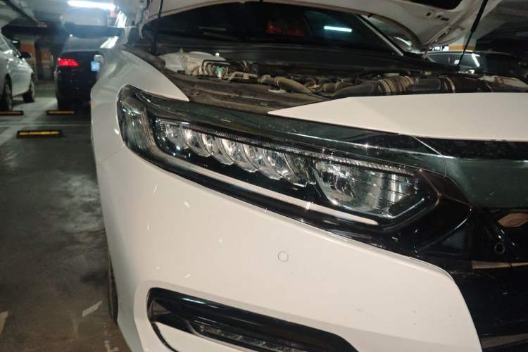 Used Honda Accord 2018 260TURBO Luxury Edition China VI Right Front Headlight