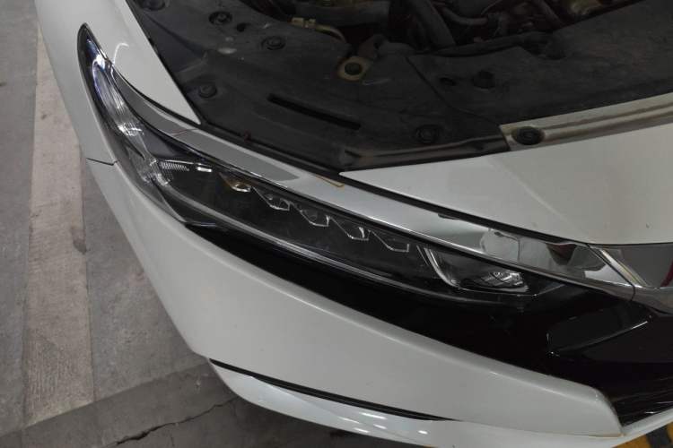 Used Honda Accord 2018 260TURBO Elite Edition China V Right Front Headlight