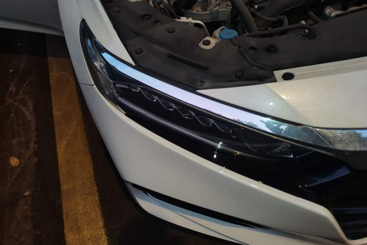 Used Honda Accord 2018 260TURBO Elite Edition China V Right Front Headlight