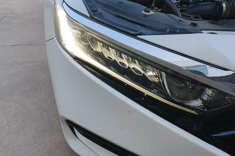 Used Honda Accord 2018 260TURBO Elite Edition China V Right Front Headlight
