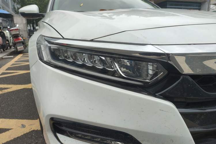 Used Honda Accord 2018 260TURBO Elite Edition China V Right Front Headlight