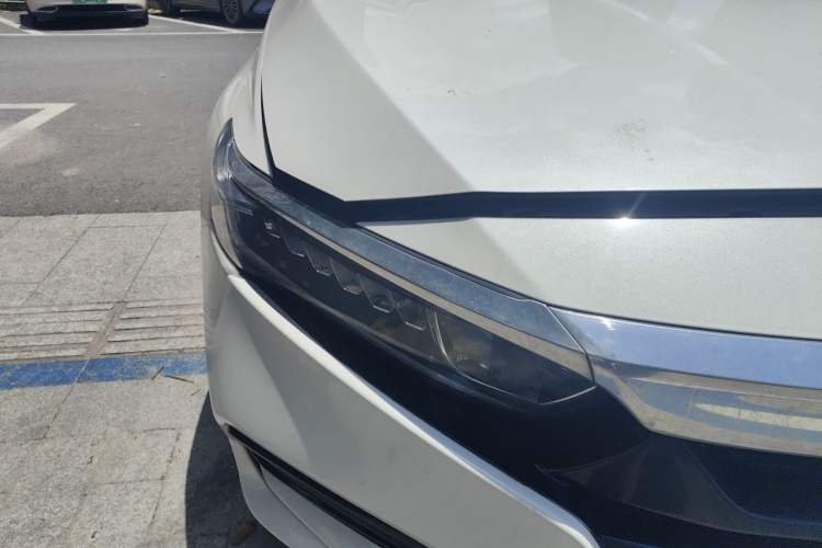 Used Honda Accord 2018 260TURBO Elite Edition China V Right Front Headlight