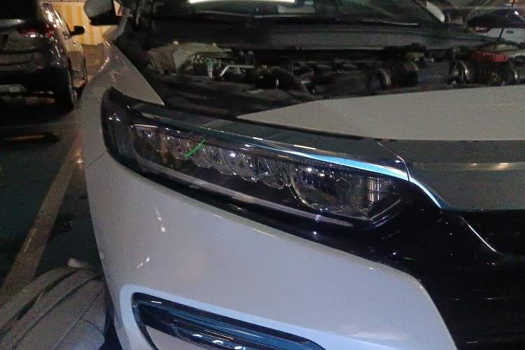Used Honda Accord 2018 260TURBO Elite Edition China V Right Front Headlight
