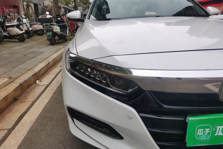Used Honda Accord 2018 260TURBO Elite Edition China V Right Front Headlight