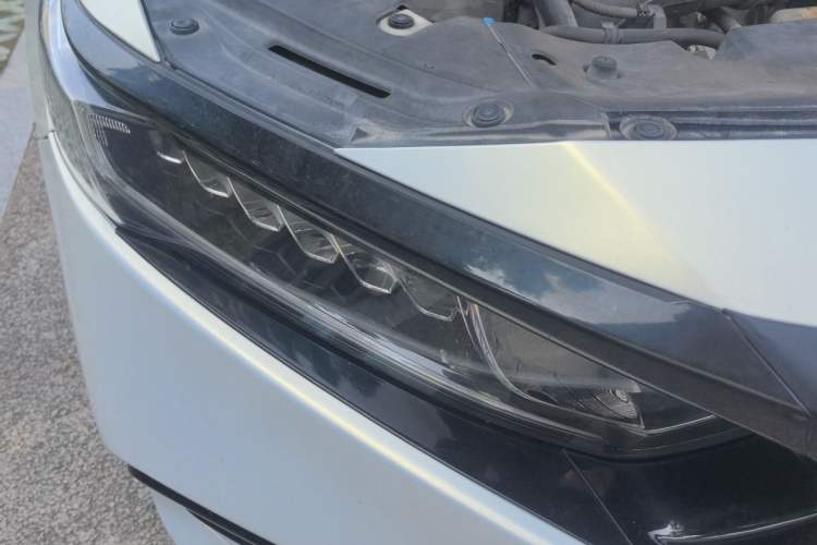 Used Honda Accord 2018 260TURBO Elite Edition China V Right Front Headlight