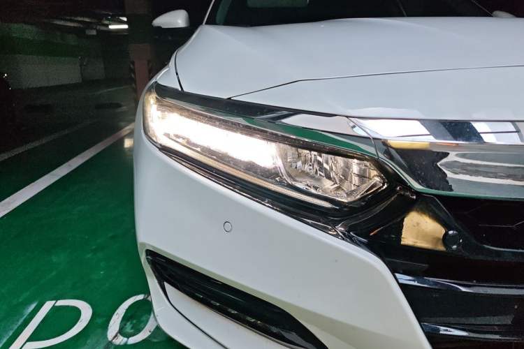 Used Honda Accord 2018 260TURBO Luxury Edition China VI Right Front Headlight