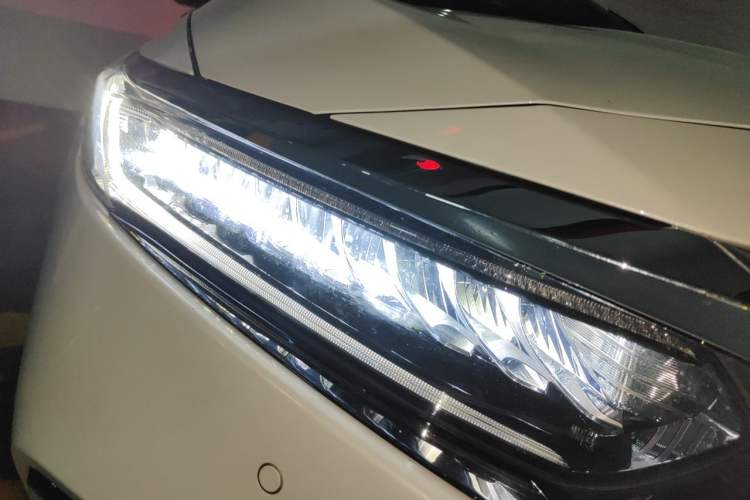 Used Honda Accord 2018 Rui·Hybrid 2.0L Rui Zhi Edition China VI Right Front Headlight