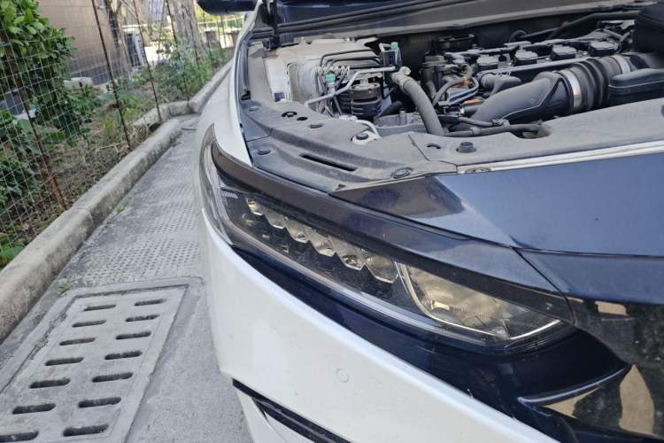 Used Honda Accord 2018 260TURBO Luxury Edition China VI Right Front Headlight