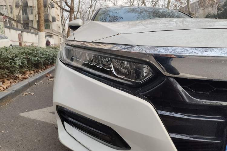 Used Honda Accord 2018 260TURBO Elite Edition China V Right Front Headlight