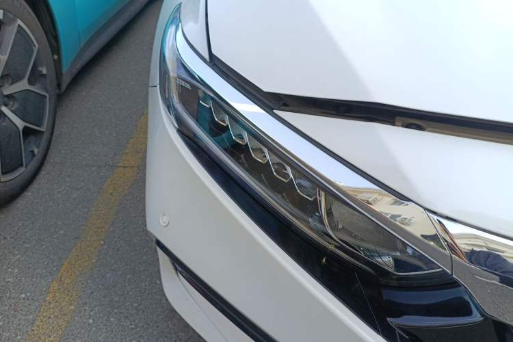 Used Honda Accord 2018 260TURBO Elite Edition China V Right Front Headlight