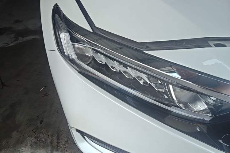 Used Honda Accord 2018 260TURBO Elite Edition China V Right Front Headlight