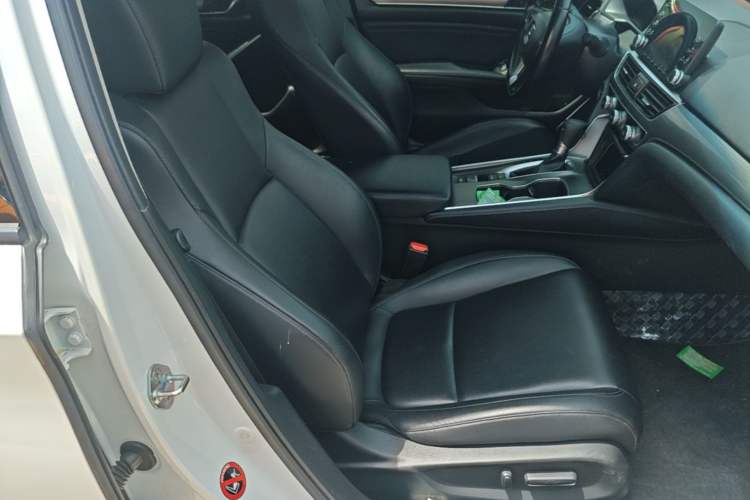 Used Honda Accord 2018 260TURBO Elite Edition China VI Right Front Seat