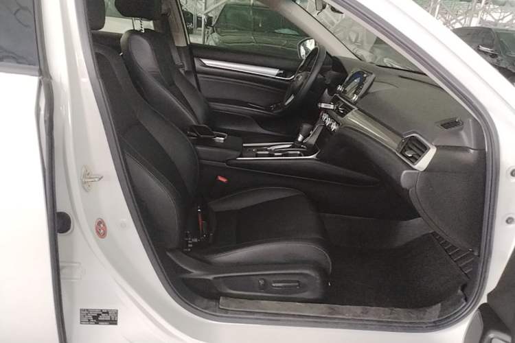 Used Honda Accord 2018 260TURBO Elite Edition China VI Right Front Seat