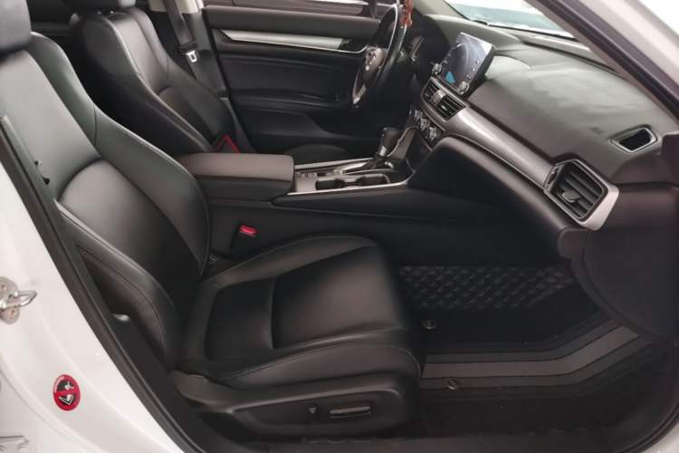 Used Honda Accord 2018 260TURBO Elite Edition China VI Right Front Seat