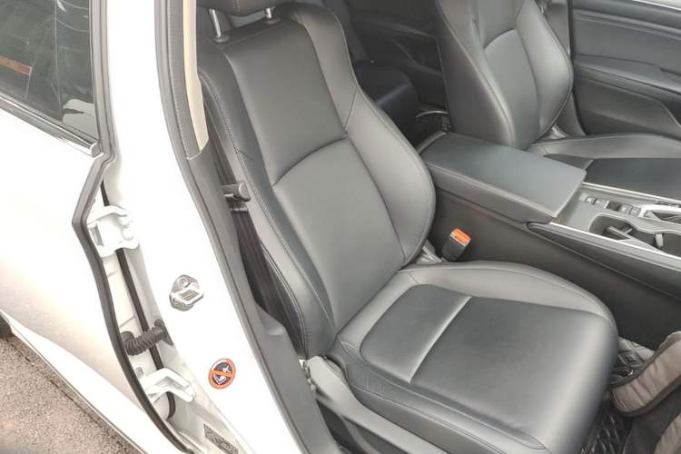 Used Honda Accord 2018 260TURBO Elite Edition China V Right Front Seat