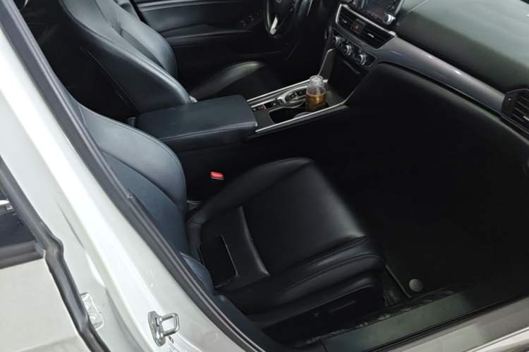 Used Honda Accord 2018 Rui Hybrid 2.0L Rui Ling Edition China VI Right Front Seat