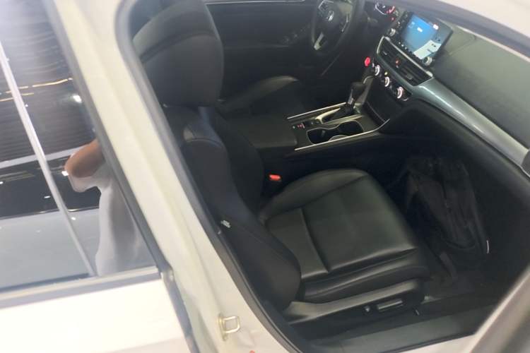 Used Honda Accord 2018 260TURBO Elite Edition China V Right Front Seat