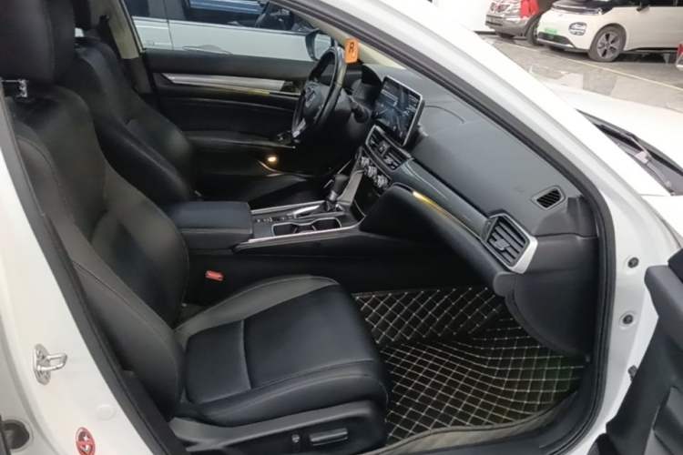 Used Honda Accord 2018 260TURBO Luxury Edition China VI Right Front Seat