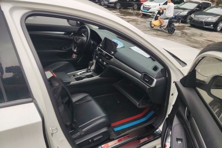 Used Honda Accord 2018 260TURBO Elite Edition China V Right Front Seat
