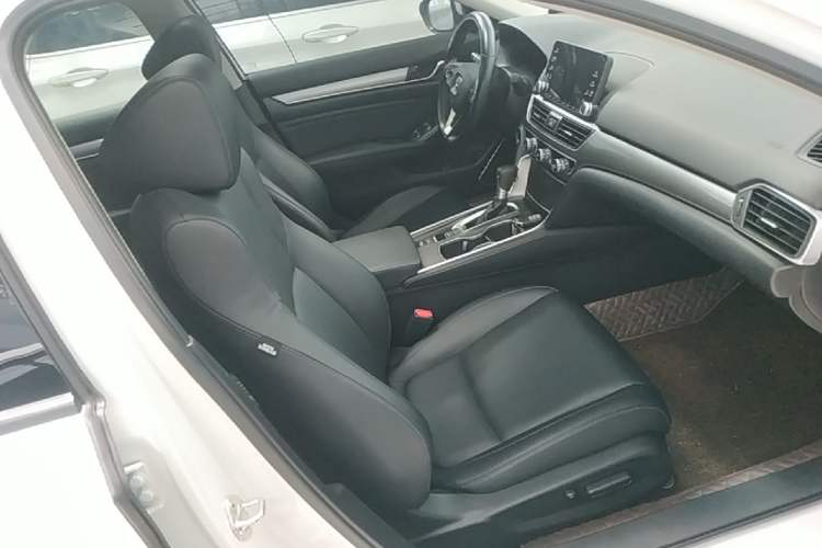 Used Honda Accord 2018 260TURBO Elite Edition China VI Right Front Seat