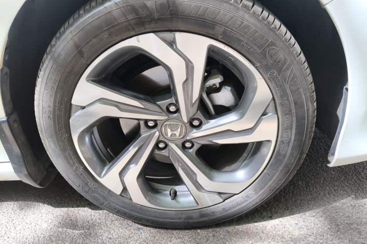 Used Honda Accord 2018 260TURBO Prestige Edition China VI Right Front Wheel Hub