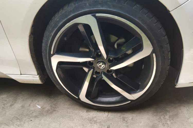 Used Honda Accord 2018 260TURBO Elite Edition China VI Right Front Wheel Hub