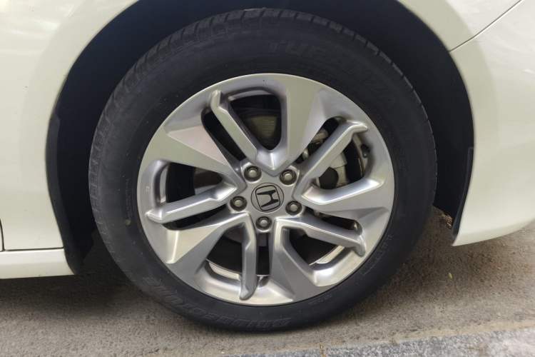 Used Honda Accord 2018 260TURBO Elite Edition China VI Right Front Wheel Hub