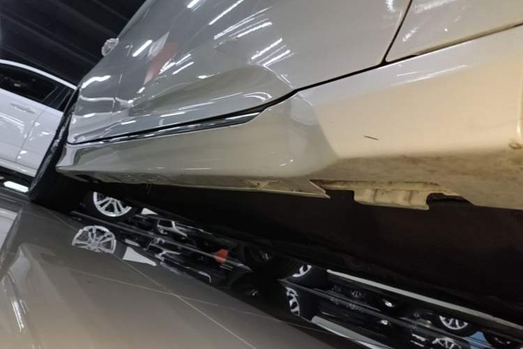 Used Honda Accord 2018 260TURBO Elite Edition China VI Right Side Sill