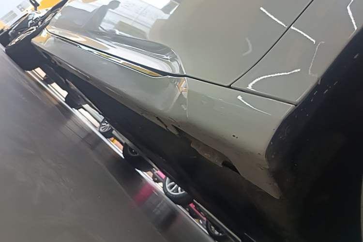 Used Honda Accord 2018 260TURBO Elite Edition China VI Right Side Sill