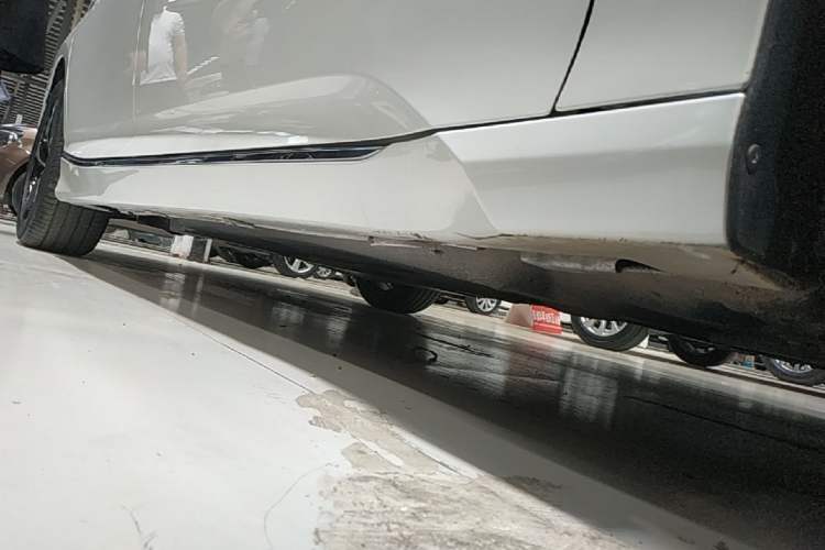 Used Honda Accord 2018 260TURBO Elite Edition China VI Right Side Sill