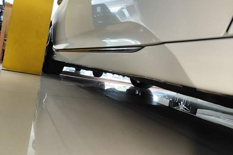 Used Honda Accord 2018 260TURBO Elite Edition China VI Right Side Sill