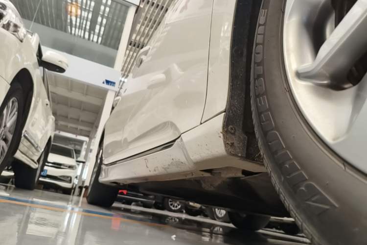 Used Honda Accord 2018 260TURBO Elite Edition China V Right Side Sill