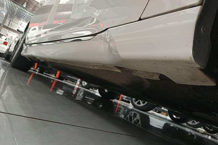 Used Honda Accord 2018 260TURBO Elite Edition China VI Right Side Sill