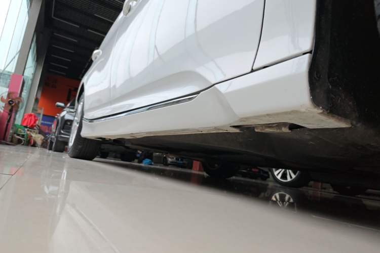 Used Honda Accord 2018 260TURBO Elite Edition China VI Right Side Sill