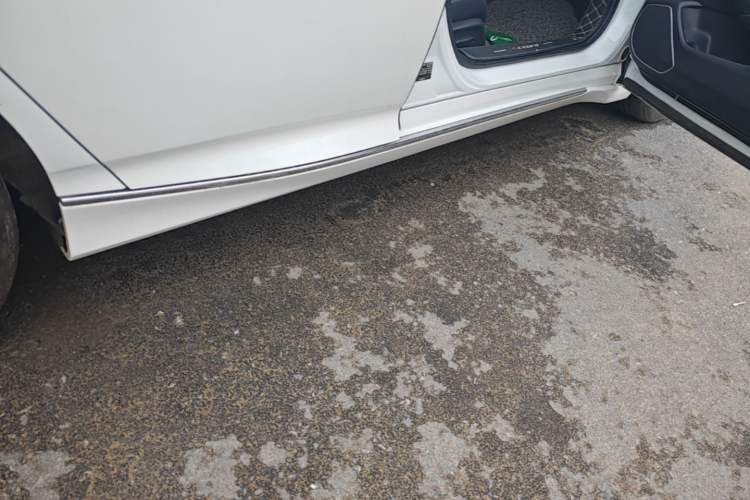 Used Honda Accord 2018 260TURBO Elite Edition China VI Right Side Sill